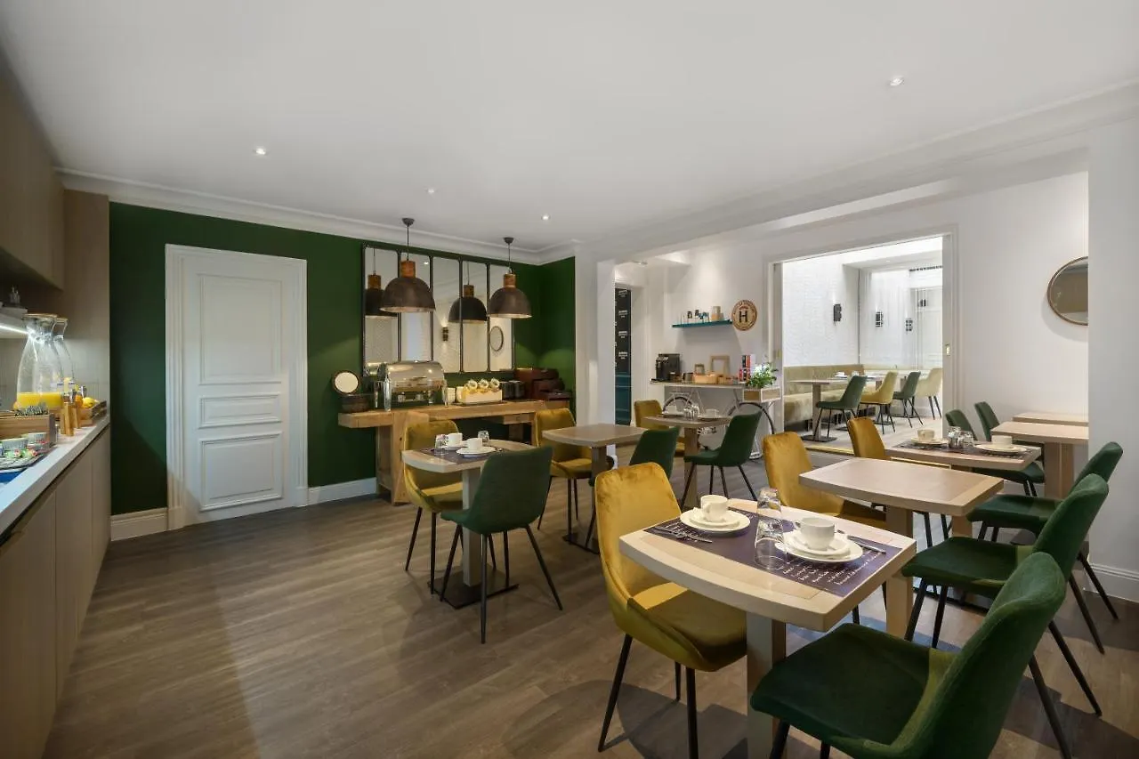 Le Royal Rive Gauche 3* Paříž